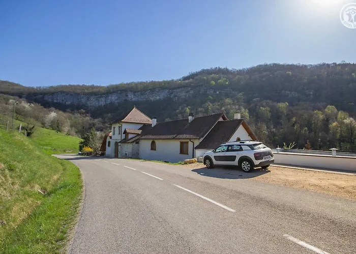 Hébergement de vacances Le Fenil De Rubis *